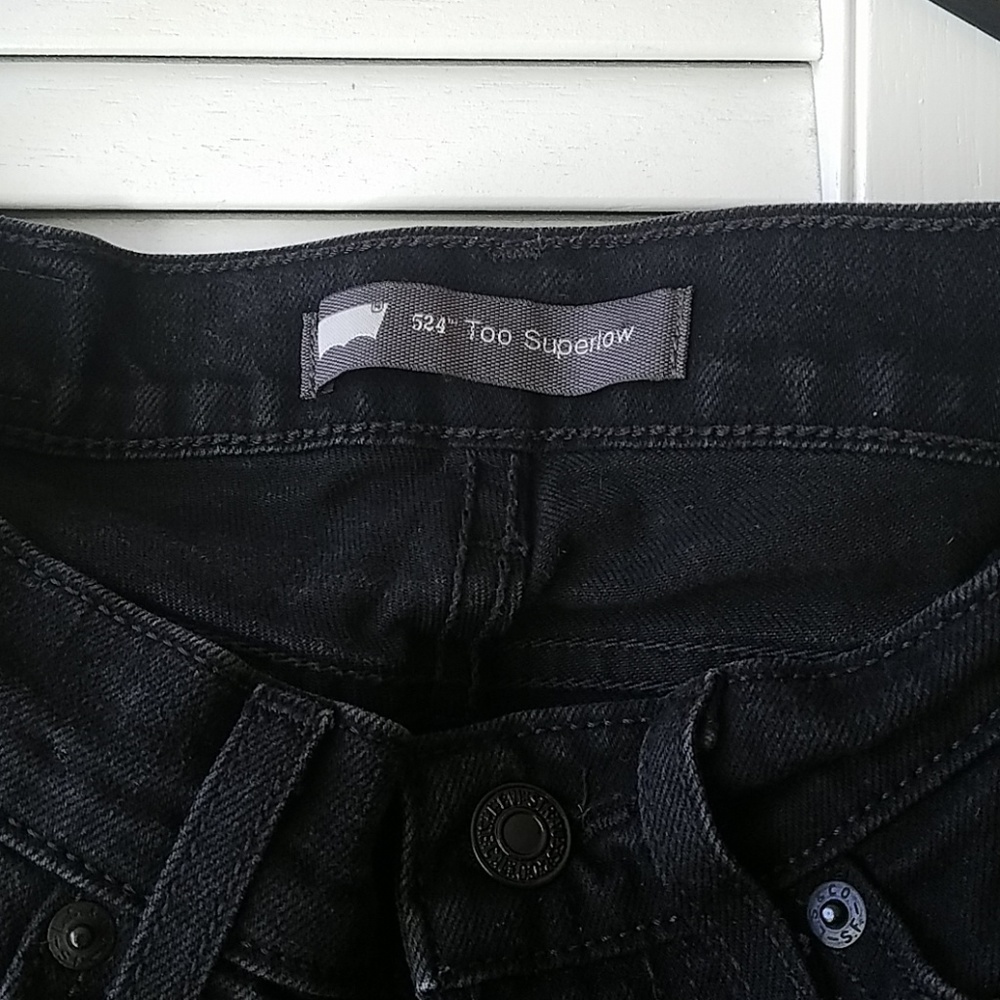 Levi's 524 Too Superlow black jeans